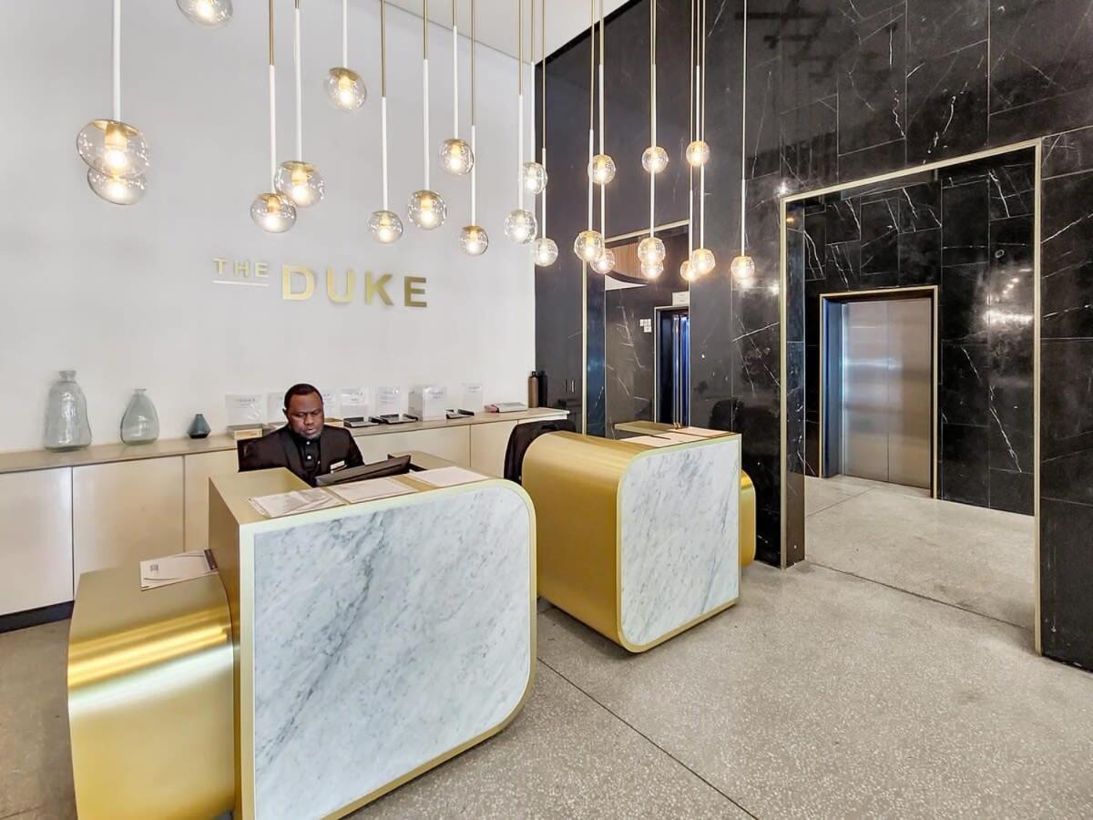 Apartment Loadshedding Free, Secure, Rooftop Pool- Wifi Cape Town
